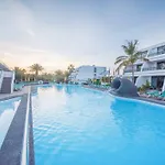 Central Location In A Great Complex With 300Mbps Internet
