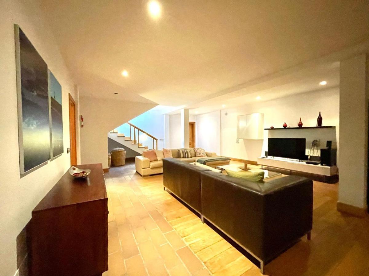 A With Private Pool, Beachfront, Ac, Wifi, Bbq In Playa Blanca Villa *