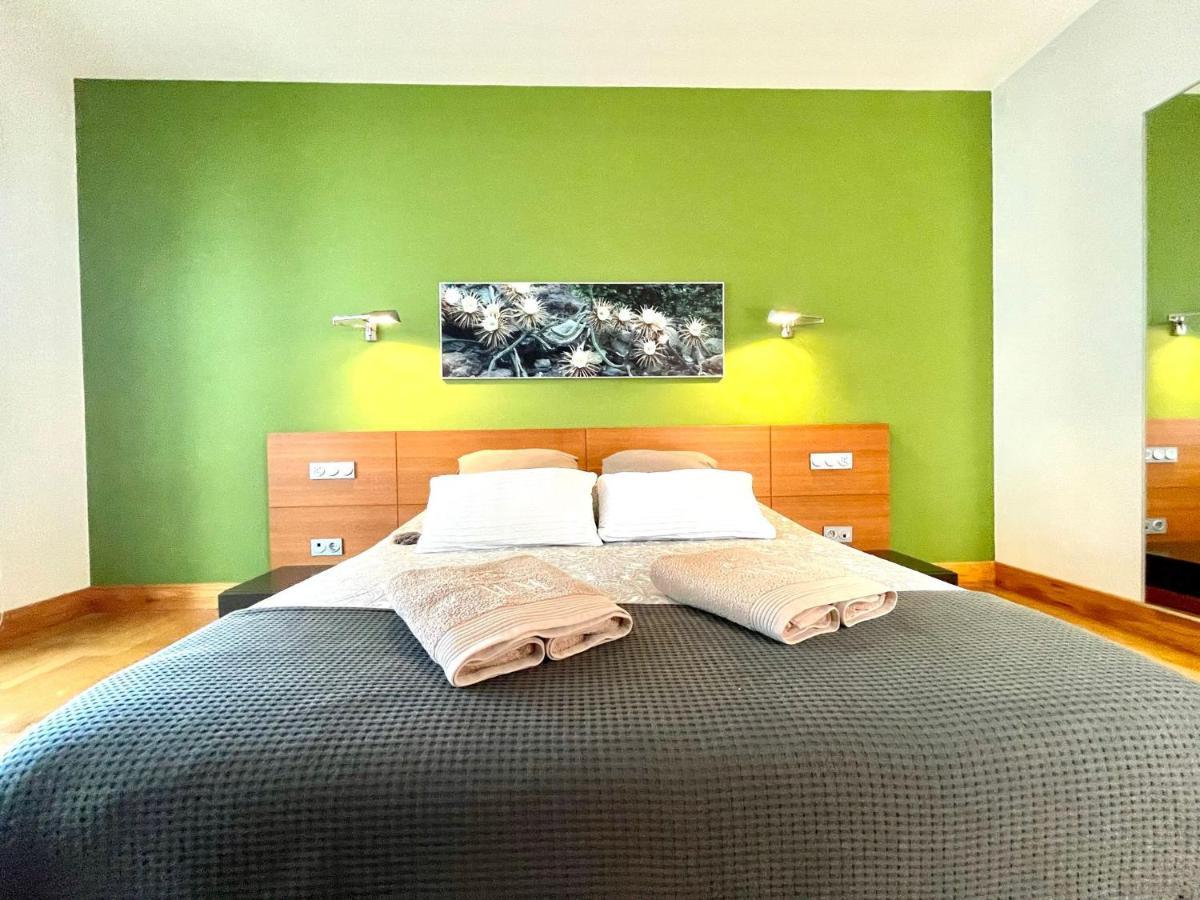 A With Private Pool, Beachfront, Ac, Wifi, Bbq In Playa Blanca * Playa Blanca (Lanzarote)