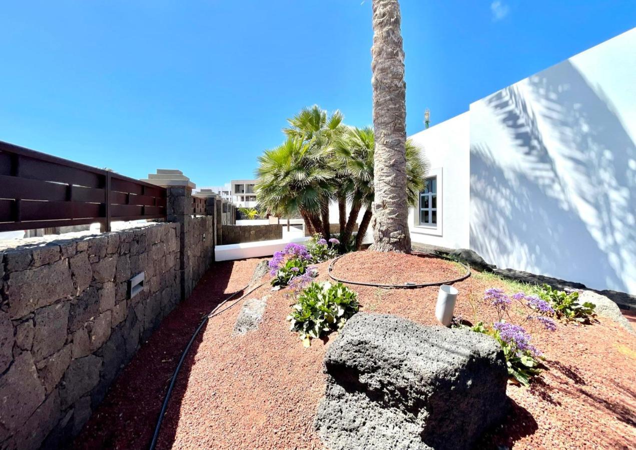 Villa A With Private Pool, Beachfront, Ac, Wifi, Bbq In Playa Blanca
