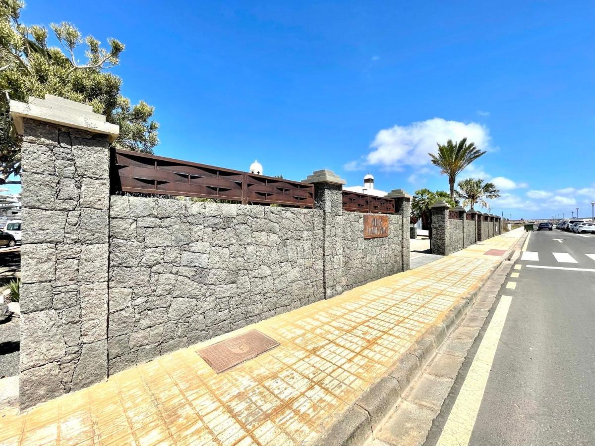 A With Private Pool, Beachfront, Ac, Wifi, Bbq In Playa Blanca *
