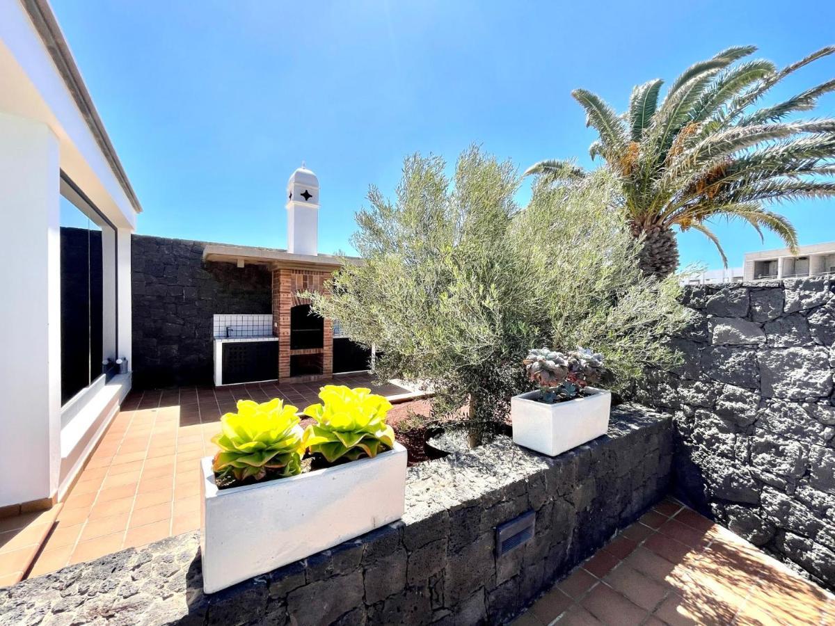 A With Private Pool, Beachfront, Ac, Wifi, Bbq In Playa Blanca * Playa Blanca (Lanzarote)