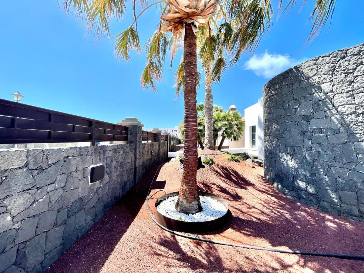 A With Private Pool, Beachfront, Ac, Wifi, Bbq In Playa Blanca Playa Blanca (Lanzarote)