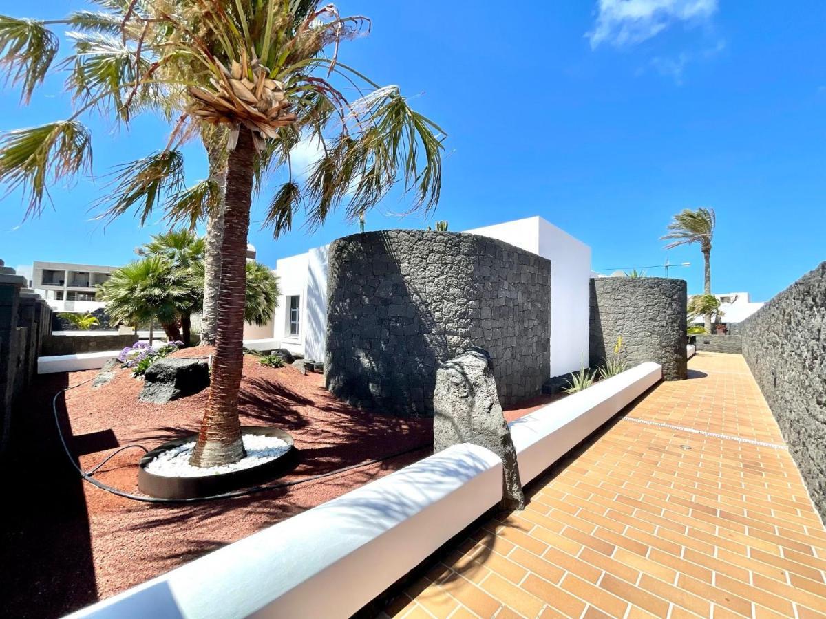 A With Private Pool, Beachfront, Ac, Wifi, Bbq In Playa Blanca * Playa Blanca (Lanzarote)