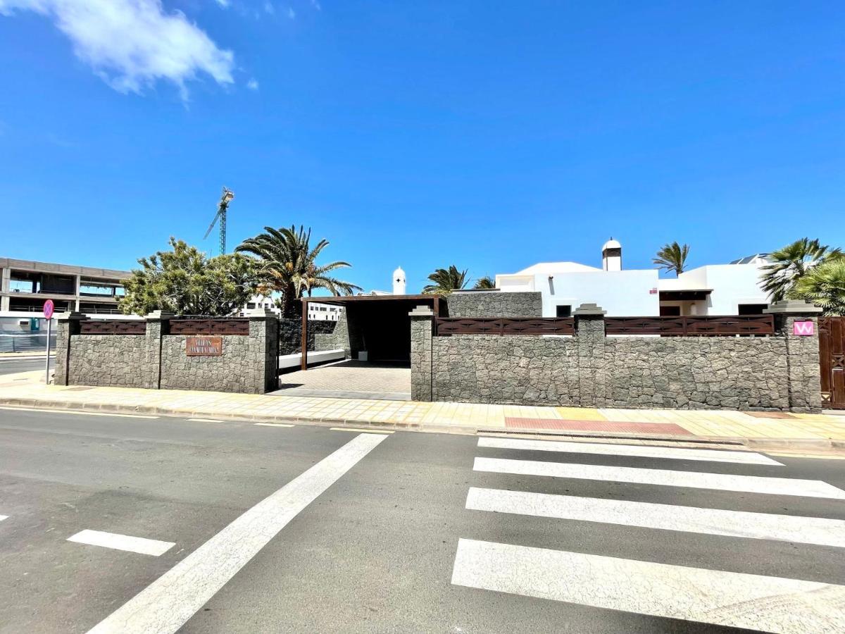 A With Private Pool, Beachfront, Ac, Wifi, Bbq In Playa Blanca *