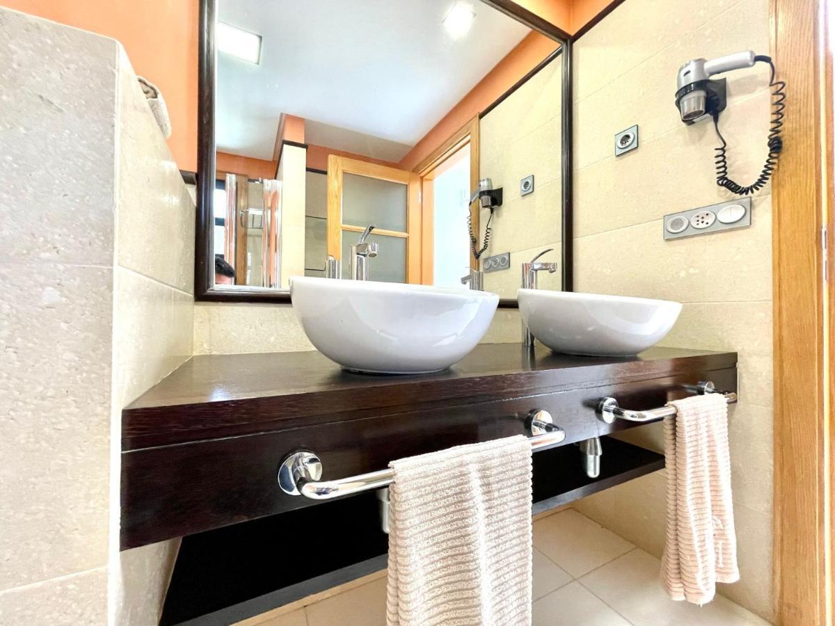 Villa A With Private Pool, Beachfront, Ac, Wifi, Bbq In Playa Blanca *
