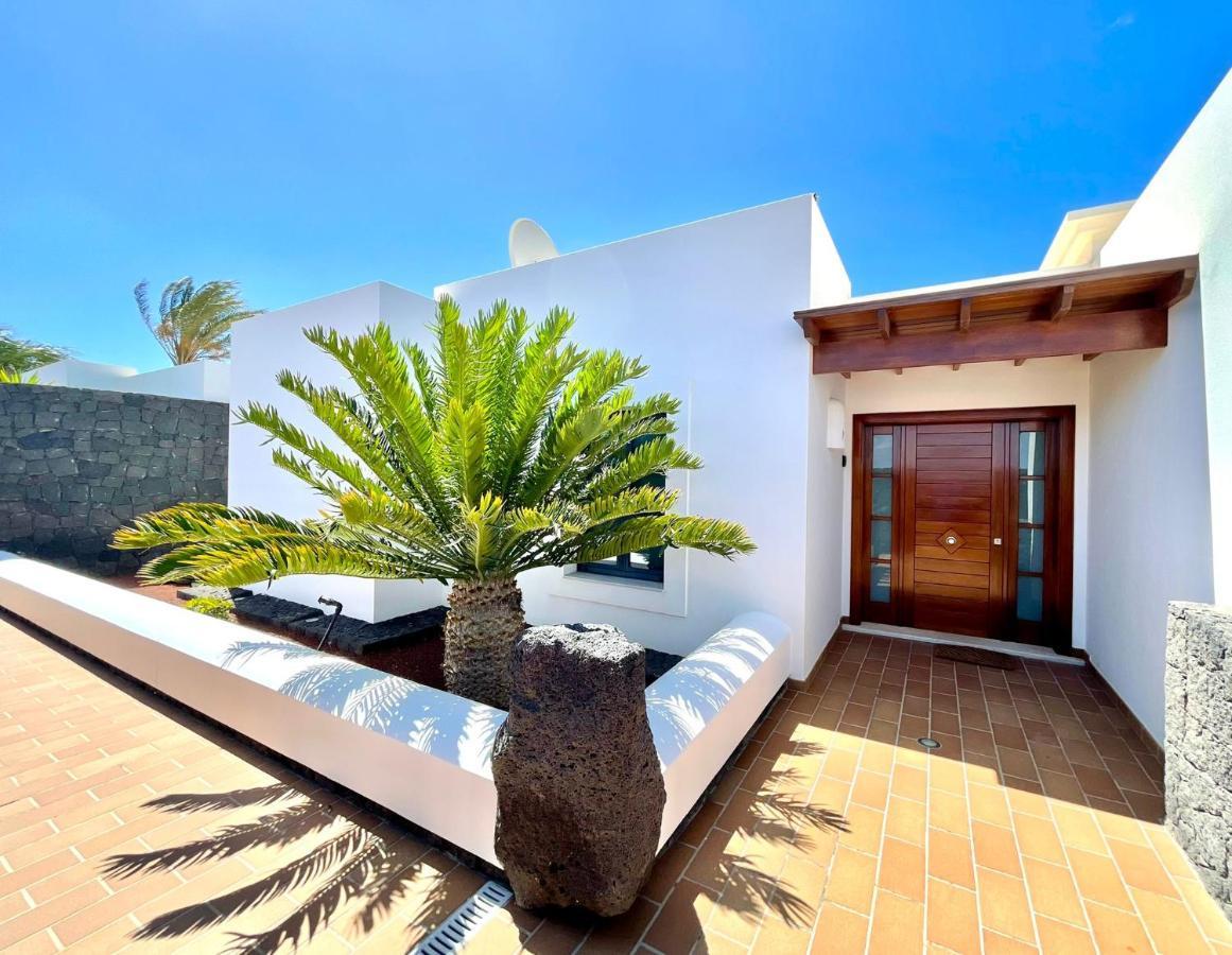 Villa A With Private Pool, Beachfront, Ac, Wifi, Bbq In Playa Blanca *