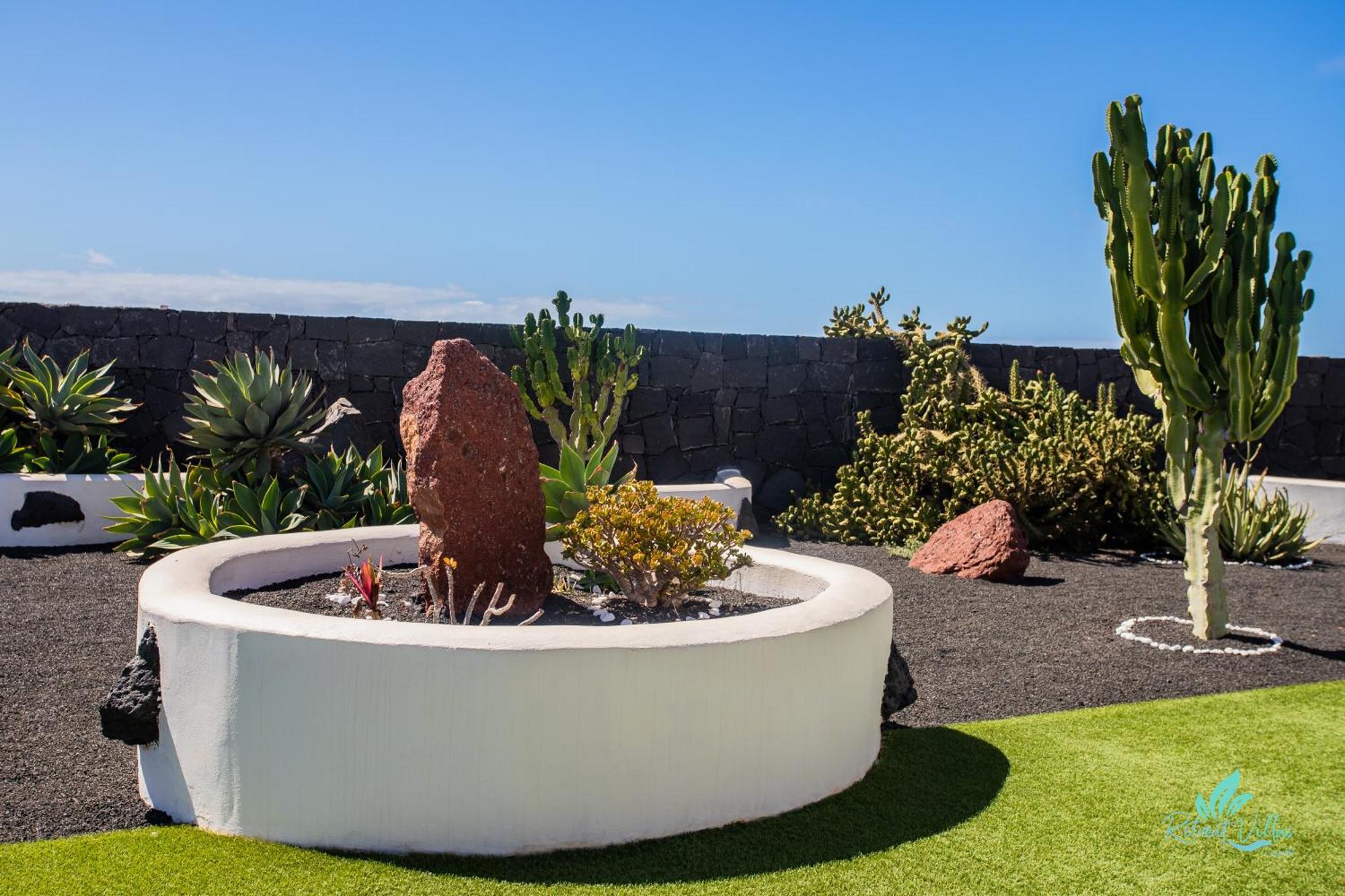 Sara Playa Blanca (Lanzarote)