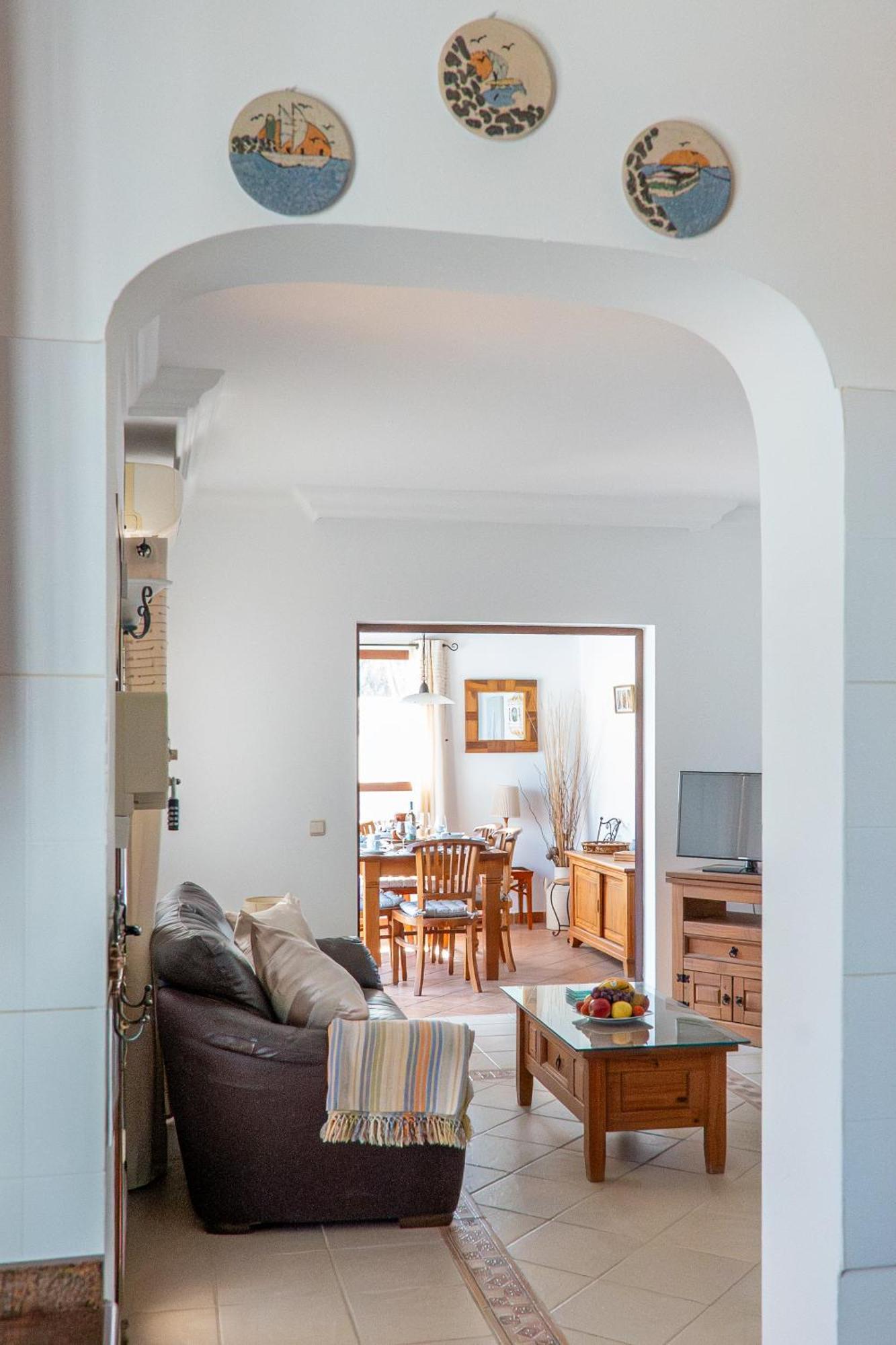 Villa Utopia, 4 Bedroom For Families With Heated Pool Close To Old Town Playa Blanca (Lanzarote)
