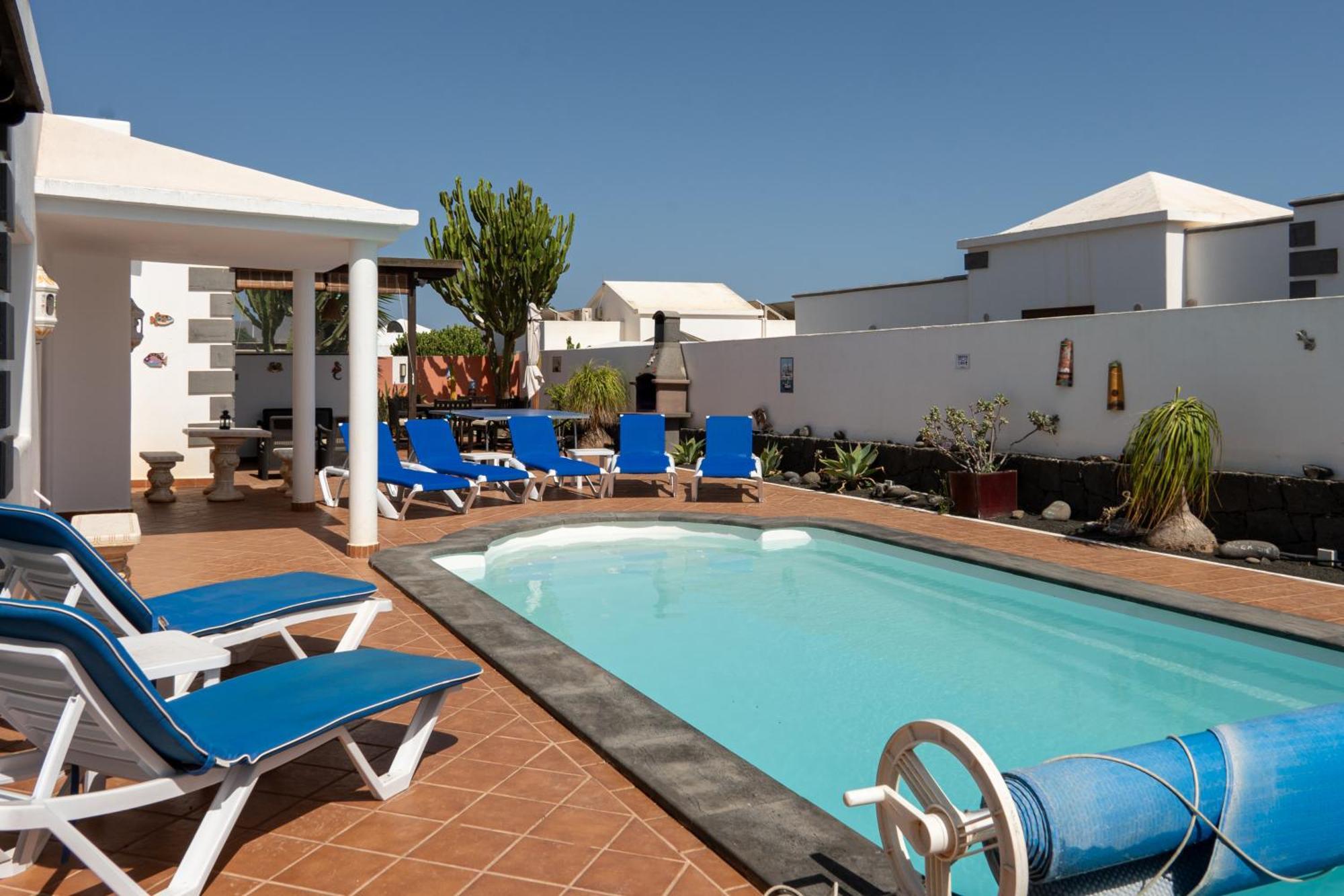 Utopia, 4 Bedroom For Families With Heated Pool Close To Old Town * Playa Blanca (Lanzarote)
