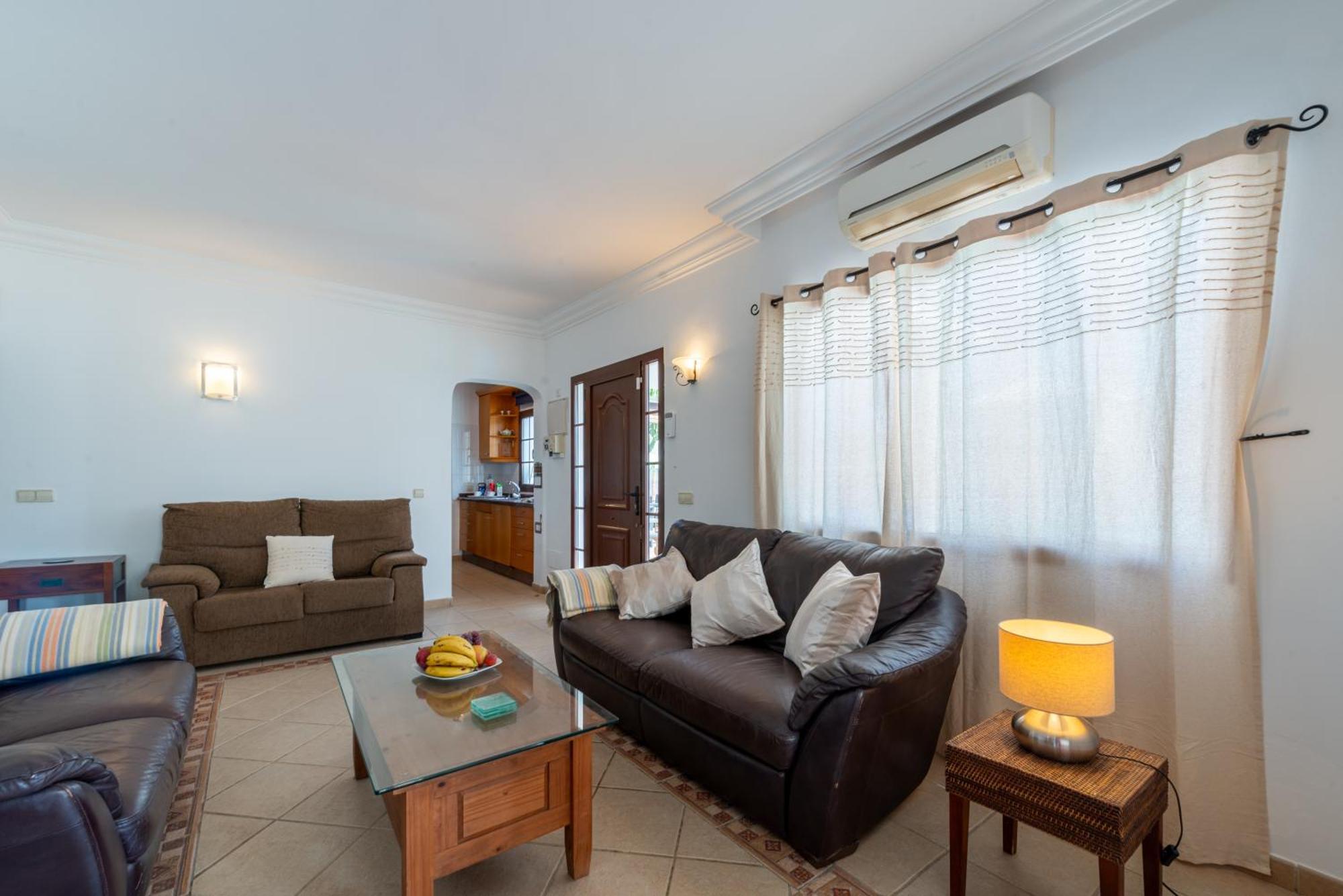 Utopia, 4 Bedroom For Families With Heated Pool Close To Old Town * Playa Blanca (Lanzarote)