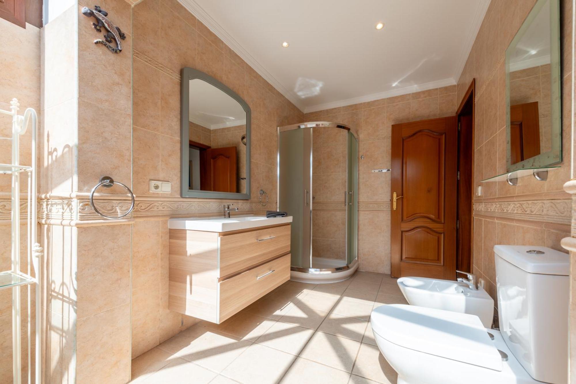 Utopia, 4 Bedroom For Families With Heated Pool Close To Old Town Villa