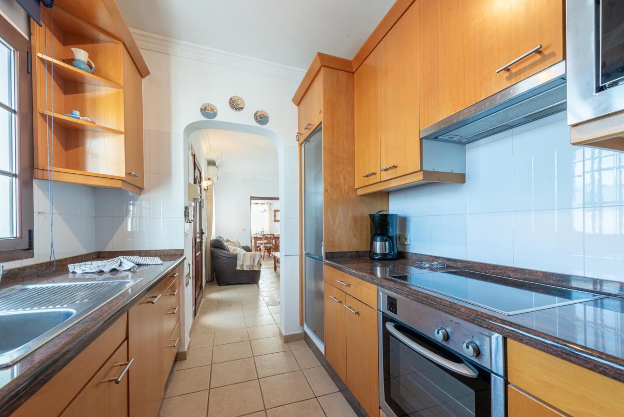 Utopia, 4 Bedroom For Families With Heated Pool Close To Old Town