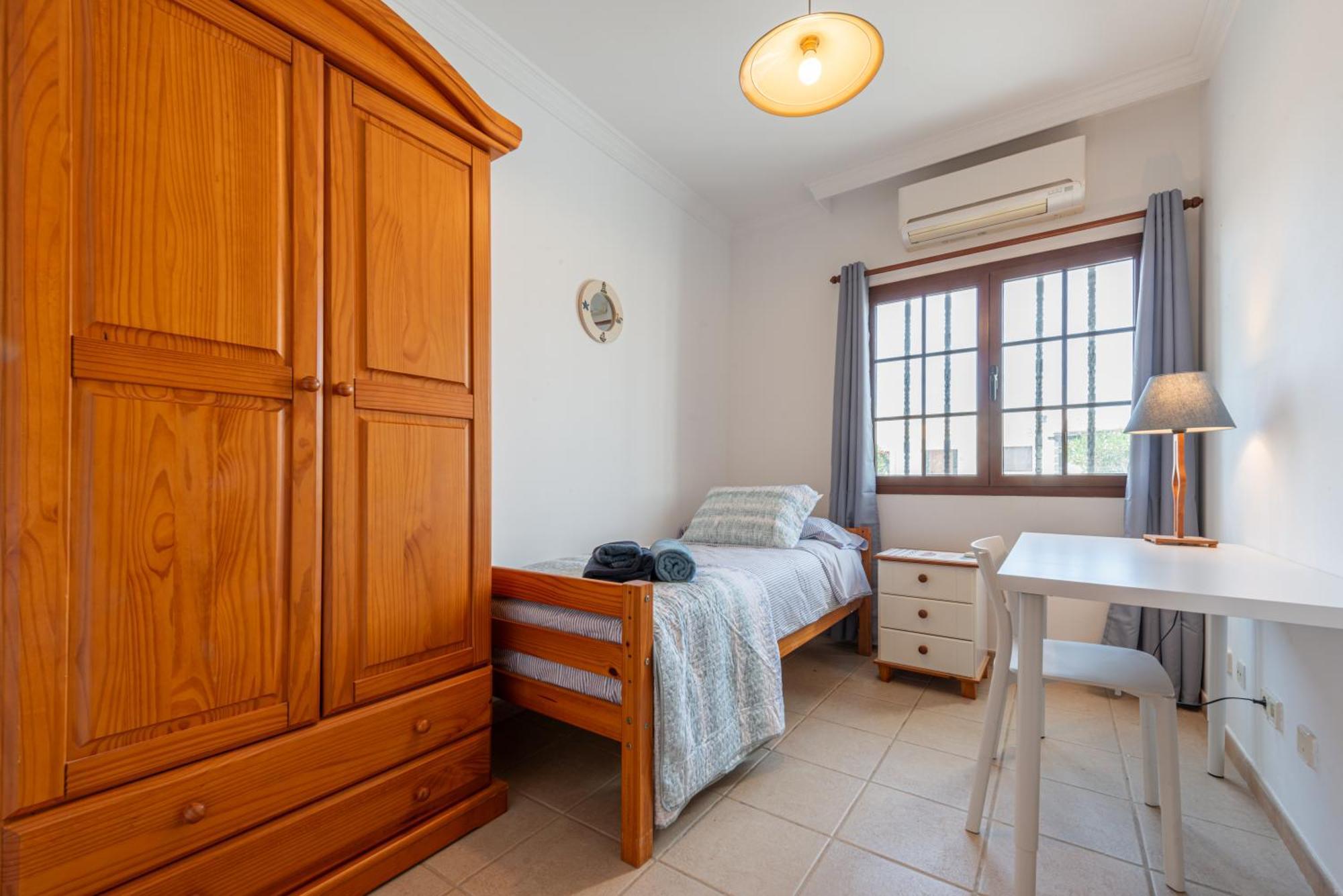 Villa Utopia, 4 Bedroom For Families With Heated Pool Close To Old Town Playa Blanca (Lanzarote)