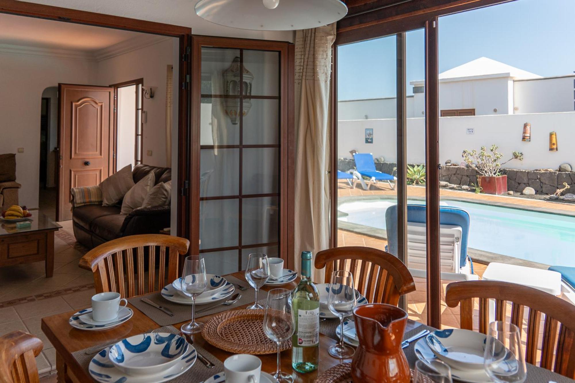 Utopia, 4 Bedroom For Families With Heated Pool Close To Old Town Playa Blanca (Lanzarote)