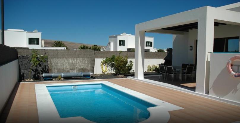 Ereza Buganvillas Villa *