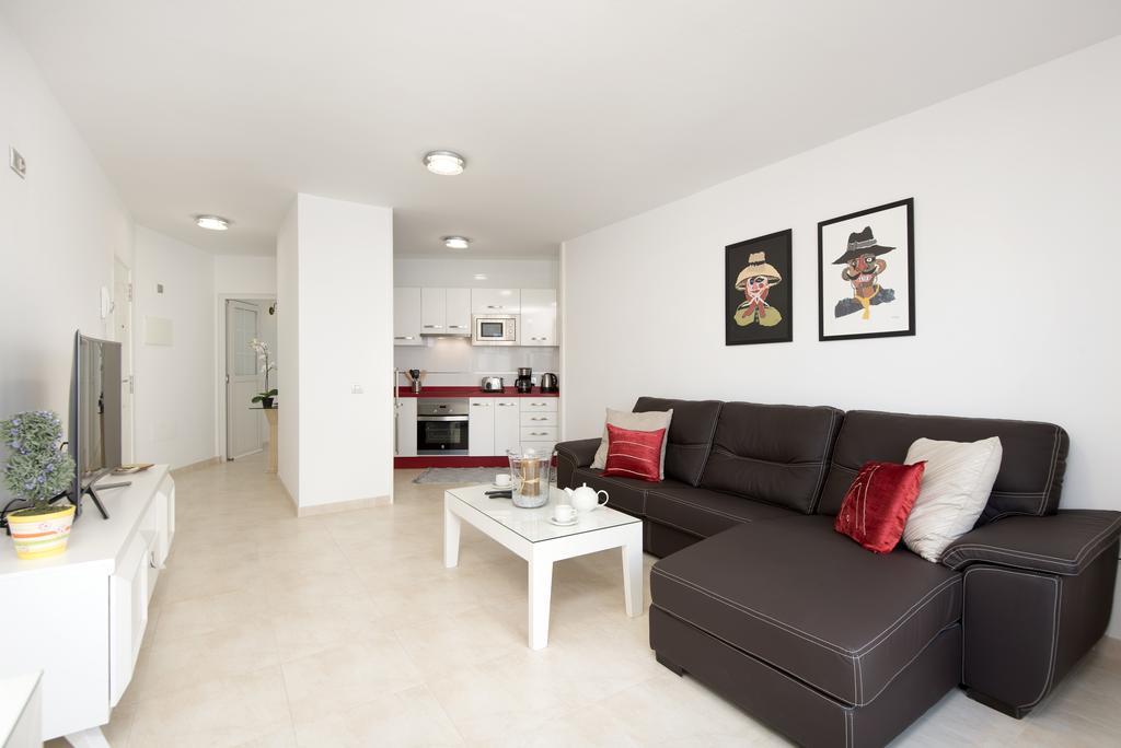 Old Town Apartment *