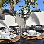 Sunny Bungalow In Front Of The Sea 3 Bedrooms