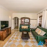 Villa Valentina - Lh156 By Villas Now Ltd