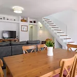 Casa Grumete, Moderno Y Actual