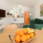 Orange Volcano Apartment, Free Access To The Fariones Sports Center