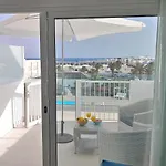 Apartment Namaste- Amazing Sea View & Infinity Pool - Good Wifi - Smart Tv-Residence Senator