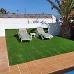 Fun Family Villa-Crazy Golf Course-Heated Pool-Cocktail Bar-Jacuzzi-Games Room-Wifi &Uk Tv