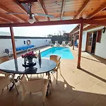 Volkkanrentals Villa Baljat