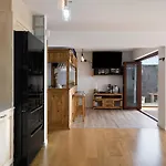 Villa Peaky