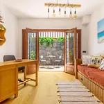 Villa Peaky
