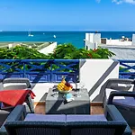 Dorada Center Close To The Beach Playa Blanca By Pvl