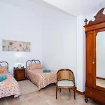 Eslanzarote Testeyna House, Heated Pool, Super Wifi, Sat Tv, View To The Volcanoes
