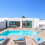 Villa La Nueva By Villa Plus