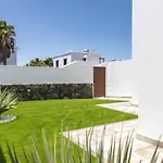 Villa Naomi By Villa Plus