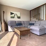 Villa Rosa Gadis