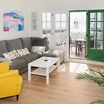 Apartamento Om Con Piscina Y Vistas Al Mar