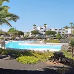 Isla And Ocean With Pool And Wifi