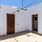 E Ensuite Vacation Apartment Lanzarote