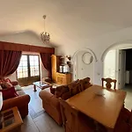 La Cumbre 7A - 2 Bed/2 Bath - 1st Floor - UK TV - Wi-Fi