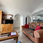 La Cumbre 7A - 2 Bed/2 Bath - 1st Floor - UK TV - Wi-Fi