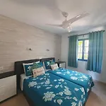 Atalaya Ground Floor Poolside Apartment