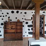 Lanzarote Casa Volcanica-Anclada Sobre La Lava Del Volcan