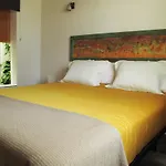 Bungalow Goa Pool View, Playa Roca Residence Sea Front Access - Free Ac - Wifi