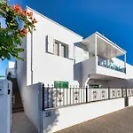 La Joya Suites- Near The Beach