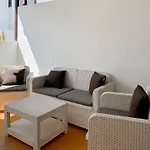 Habitaciones Privadas Cerca De La Playa Y Aeropuerto En Casa Compartida Con Otros Huespedes