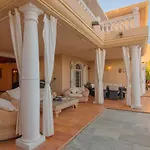 Villa La Concha Beachfront Heated Pool