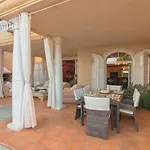 Villa La Concha Beachfront Heated Pool