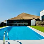Canaryislandshost L Olympica