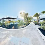 Trinity House En Playa Bastian