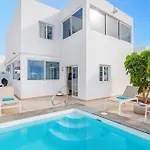 Villa Amaia By Villa Plus